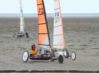 Char a voile loisir a Mark